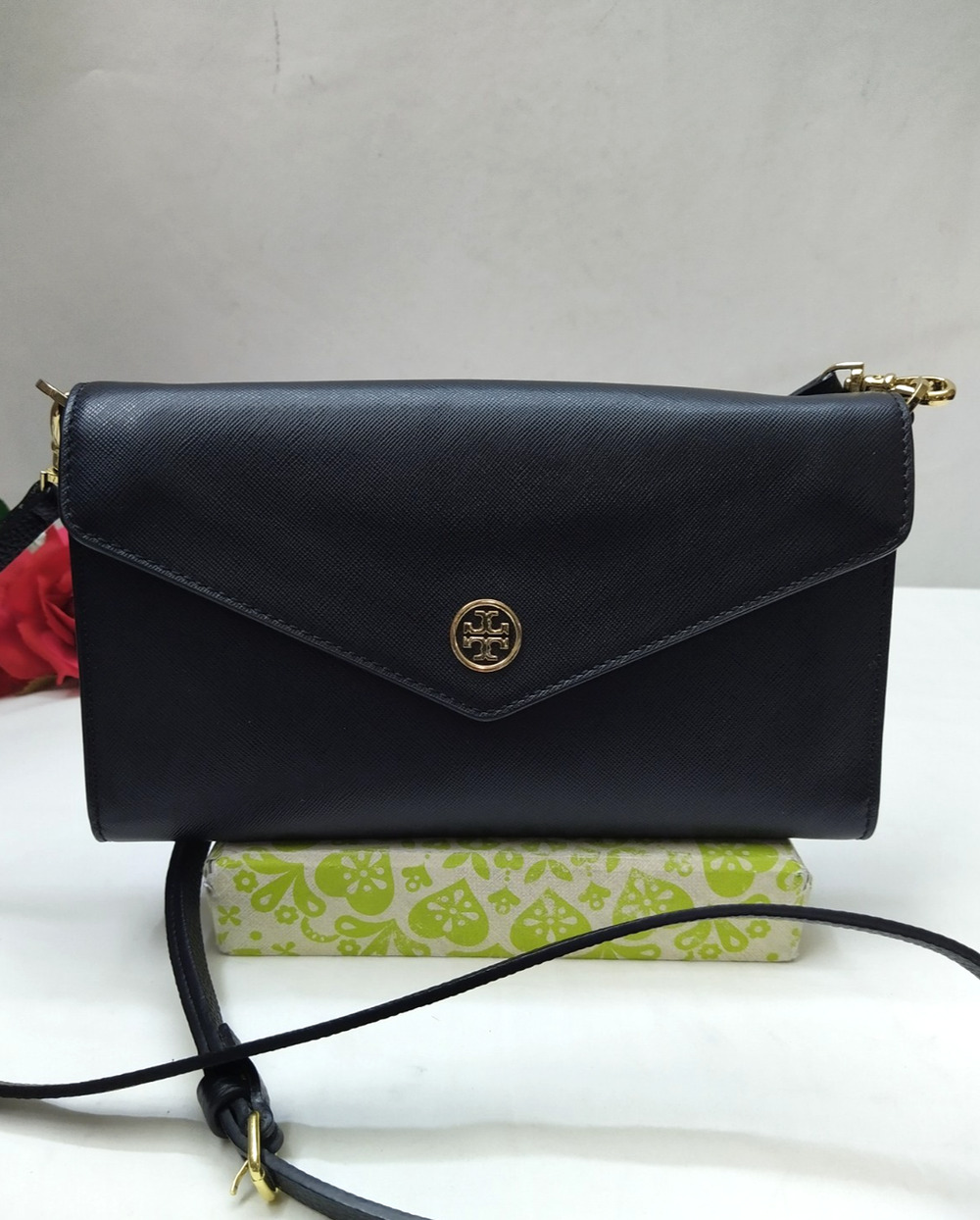 Tory Burch Black Leather Flap Closure Credit Card Slots Crossbody Bag